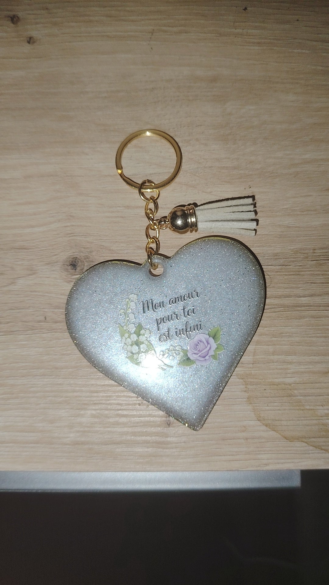 Porte-clés cœur en résine "Mon amour pour toi est infini"